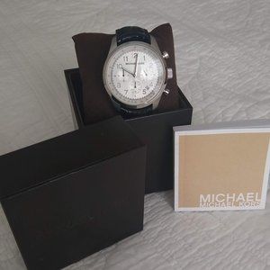 MICHAEL KORS Women's Watch (NWOT)